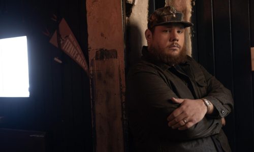 LukeCombs_RobbyKlein_2126.R